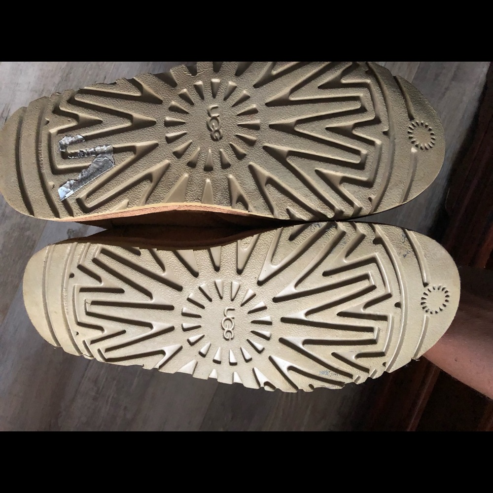 uggs - Picture 4 of 5